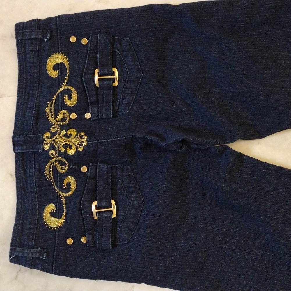 Vintage Harlem Capri jeans.